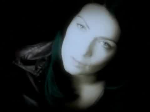 Anna K - Chvíli nad vodou