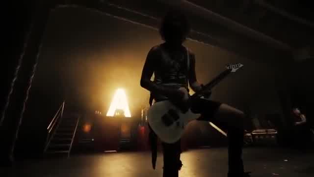 Asking Alexandria - Moving On