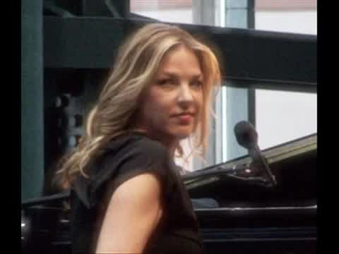 Diana Krall - Christmas Time Is Here