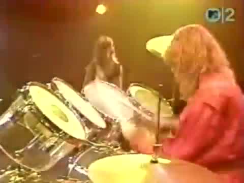 Girlschool - C'mon Lets Go