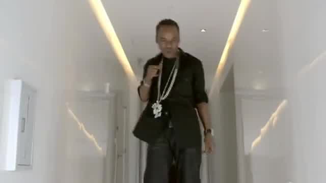 Hurricane Chris - Headboard