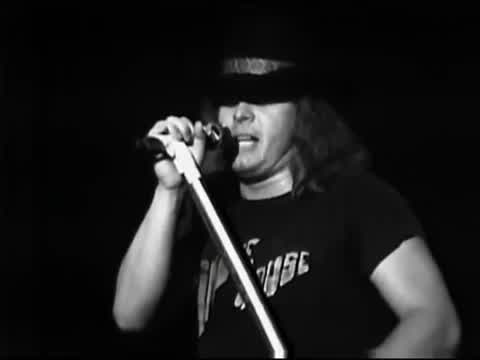 Lynyrd Skynyrd - Gimme Back My Bullets