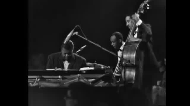 Oscar Peterson - Hymn to Freedom