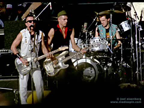 The Clash - Every Little Bit Hurts